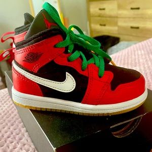 Jordan 1 size 7 black, white, green, red
